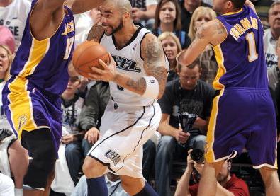 米兰体育教练-精彩比赛中出现了暂时领先局面