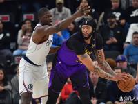 米兰体育馆-快船主场大败湖人，陷入低谷