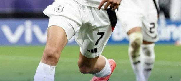 米兰体育app下载-关于丹麦队提前晋级欧锦赛半决赛，成功杀入争夺冠军的行列的信息