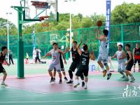 米兰体育官网登录网址-篮球联赛的球员们聚焦备战比赛