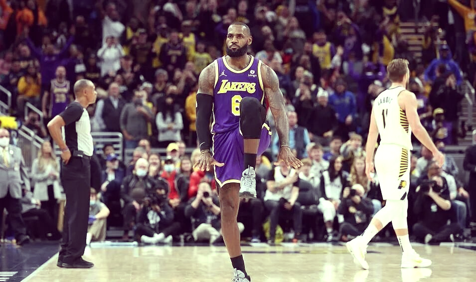 湖人遭遇步行者逆袭，险胜对手