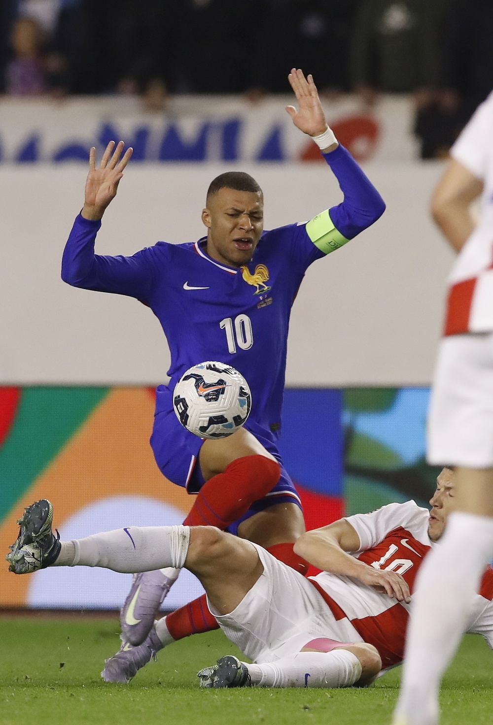 关于克罗地亚队不敌奥地利,险胜赢得欧锦赛晋级资格的信息 关于克罗地亚队不敌奥地利,险胜赢得欧锦赛晋级资格的信息